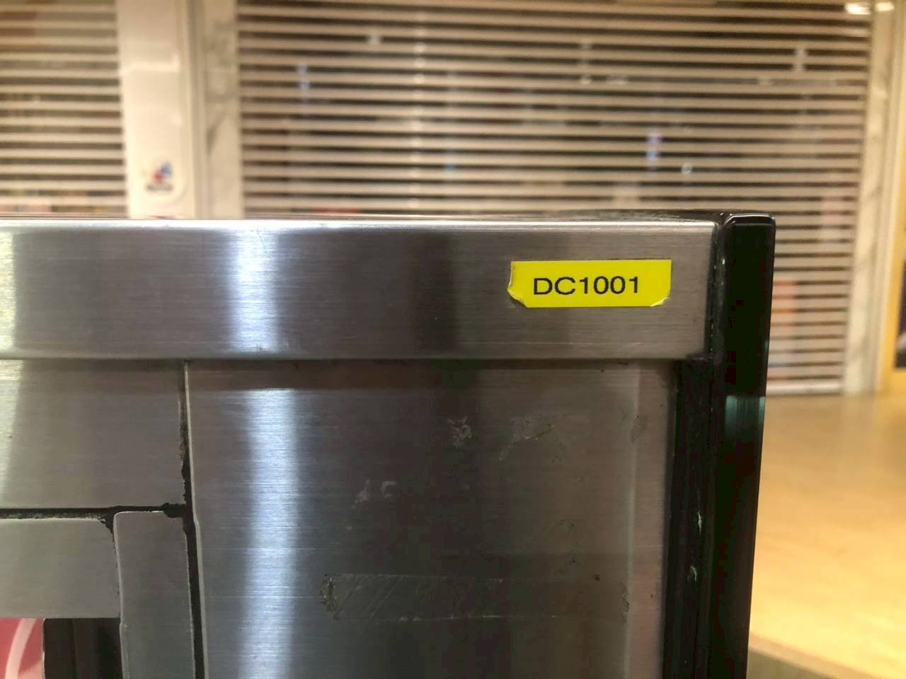 ภาพผลงานเต็มหน้าจอ: งาน PM - ตู้แช่เค้ก กระจกโค้ง (FloraCG1500)