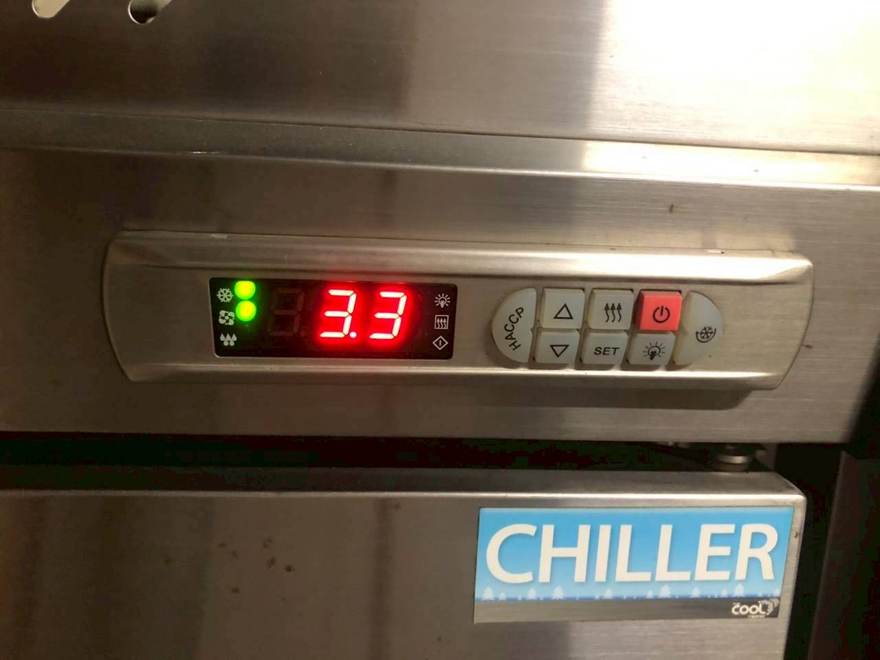 ภาพผลงานเต็มหน้าจอ: งาน PM - ตู้แช่ Stock (Chiller)